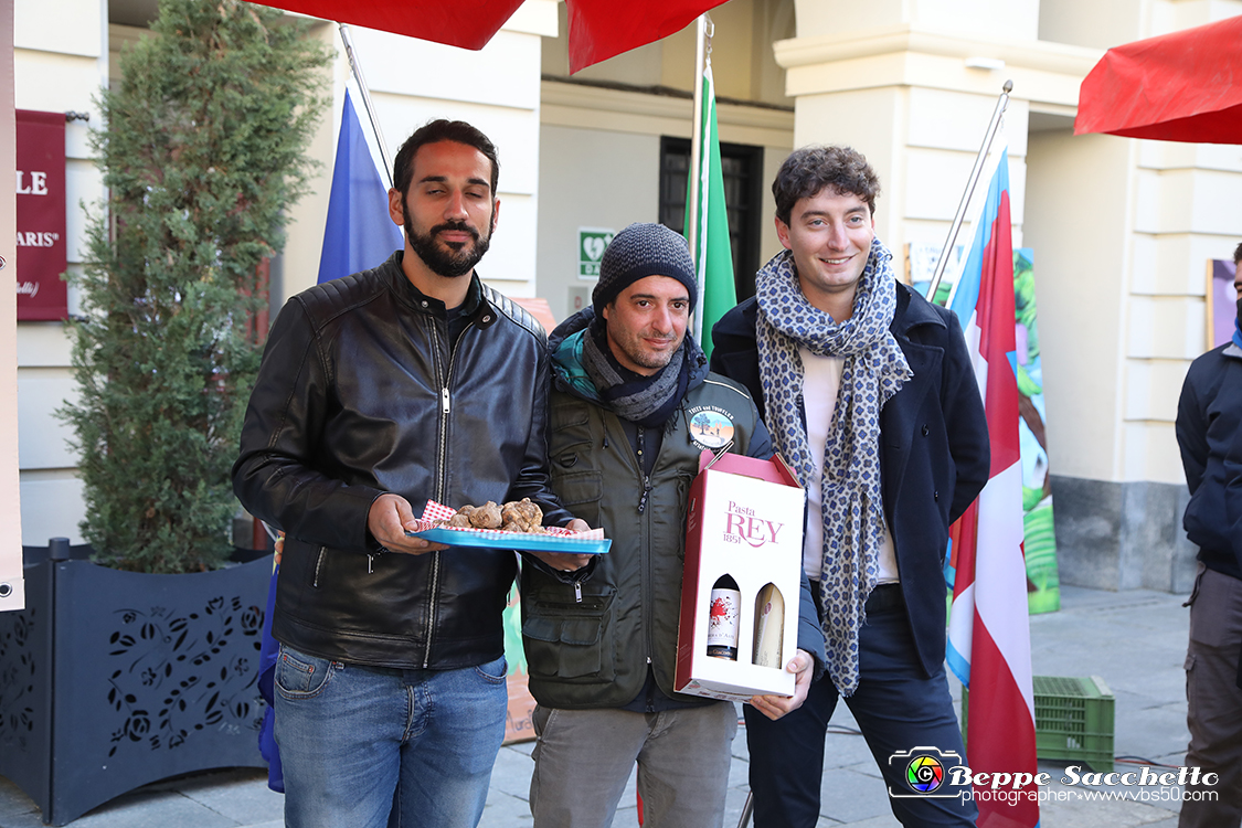 VBS_6069 - 10.ma Fiera Nazionale del Tartufo e Fiera dei Santi.jpg